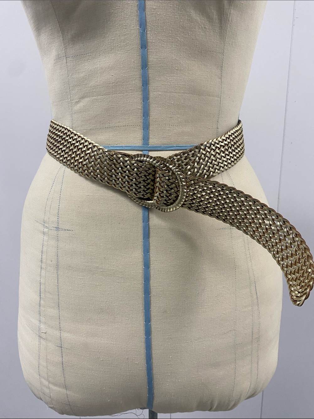 J Crew Factory Leather Weave Waist Belt S/M
Metallic Gold Silver